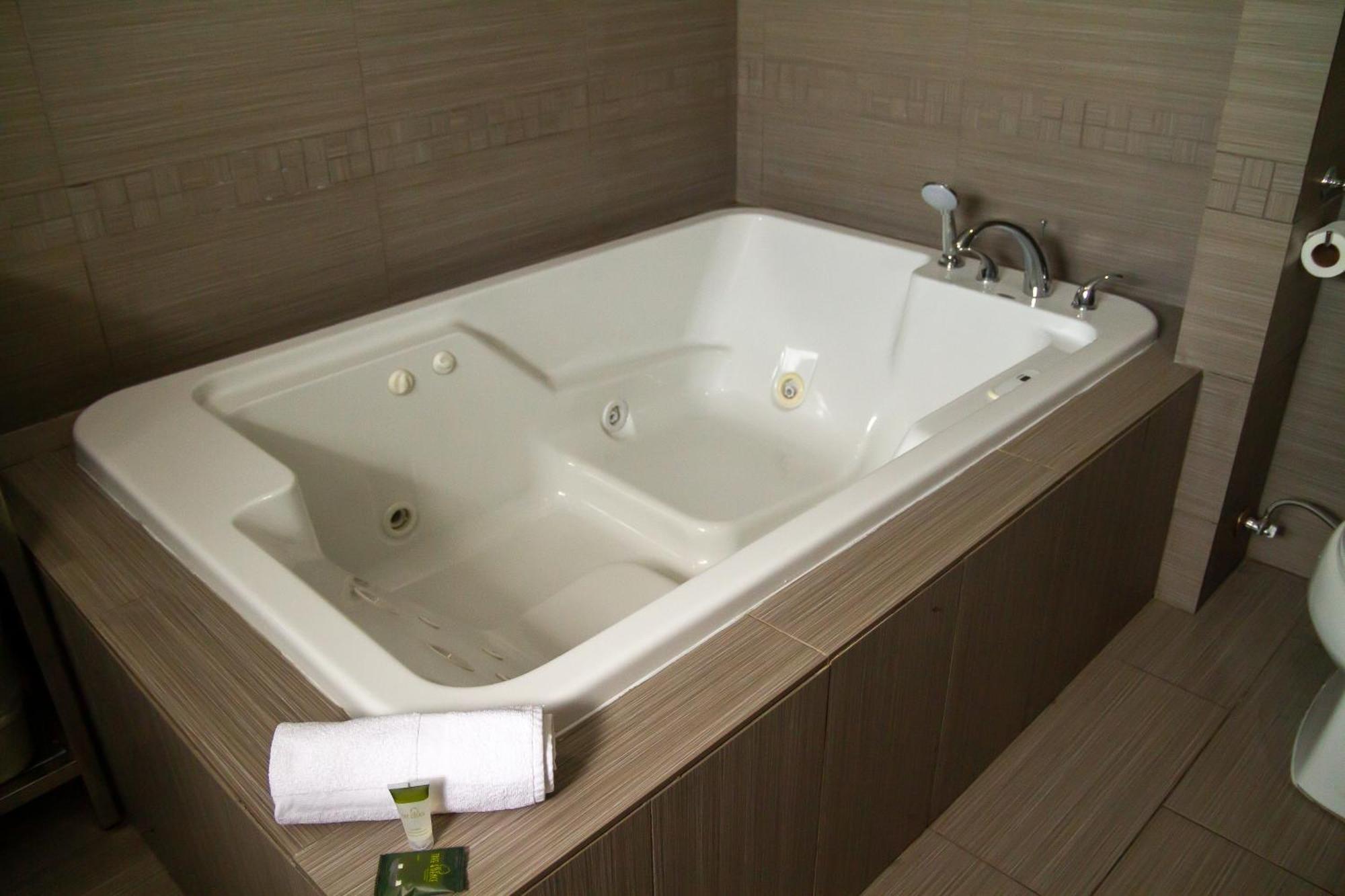 Saxony Motel Chatham-Kent Eksteriør bilde